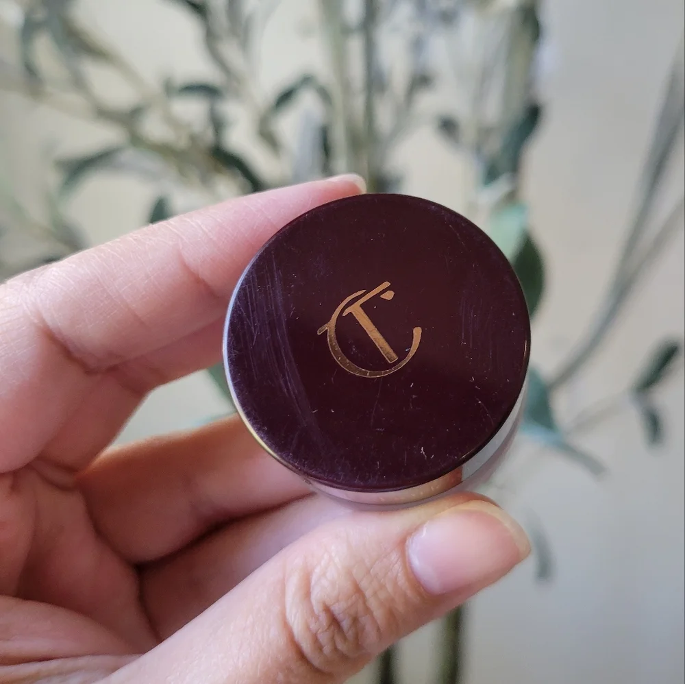 Charlotte Tilbury Eyes to Mesmerise in Star Gold